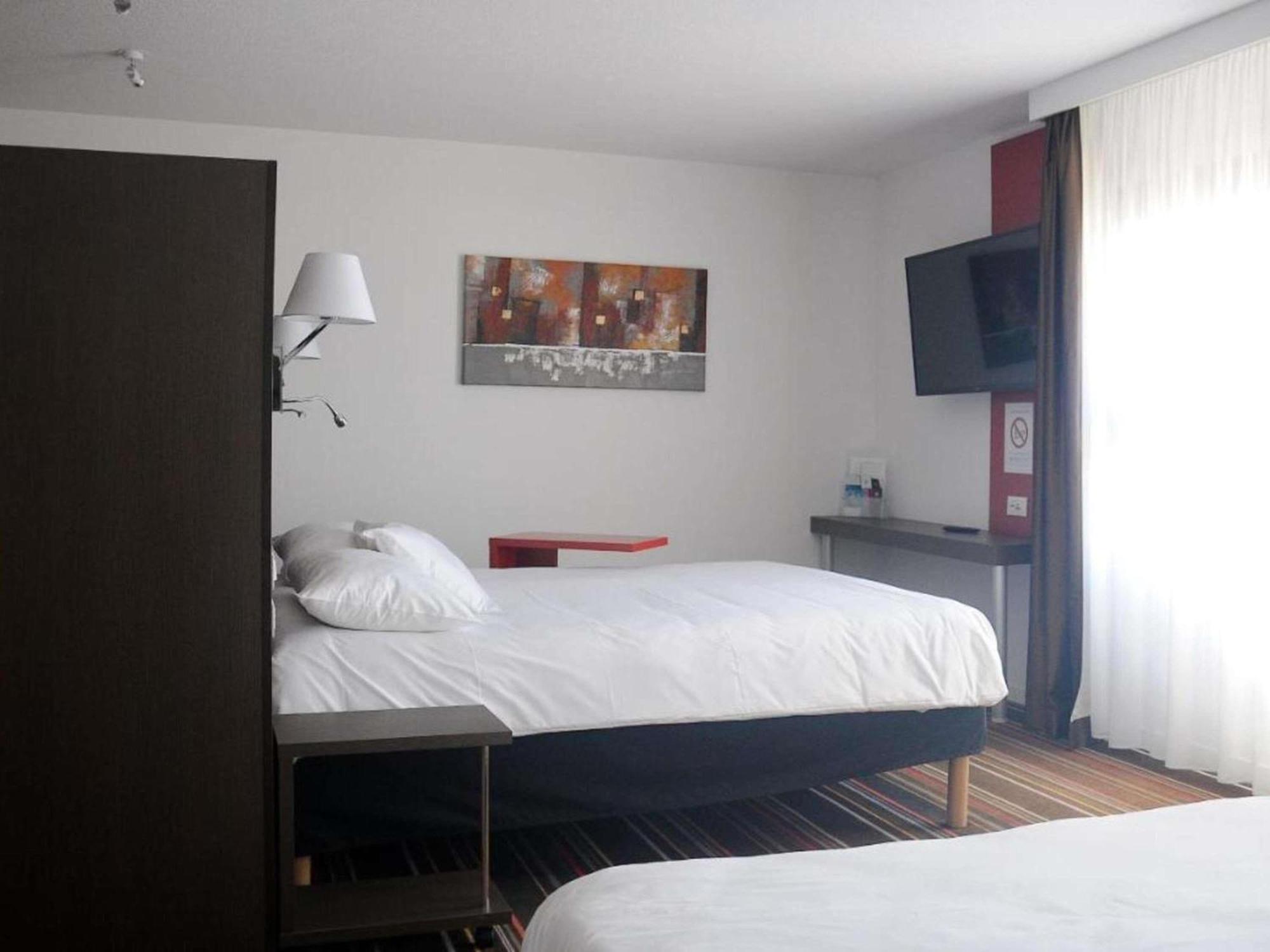 Hotel Ibis Styles Segré Exterior foto